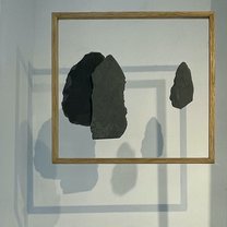 Visible-Invisible 1 - 50x50x5 cm | stones & oak